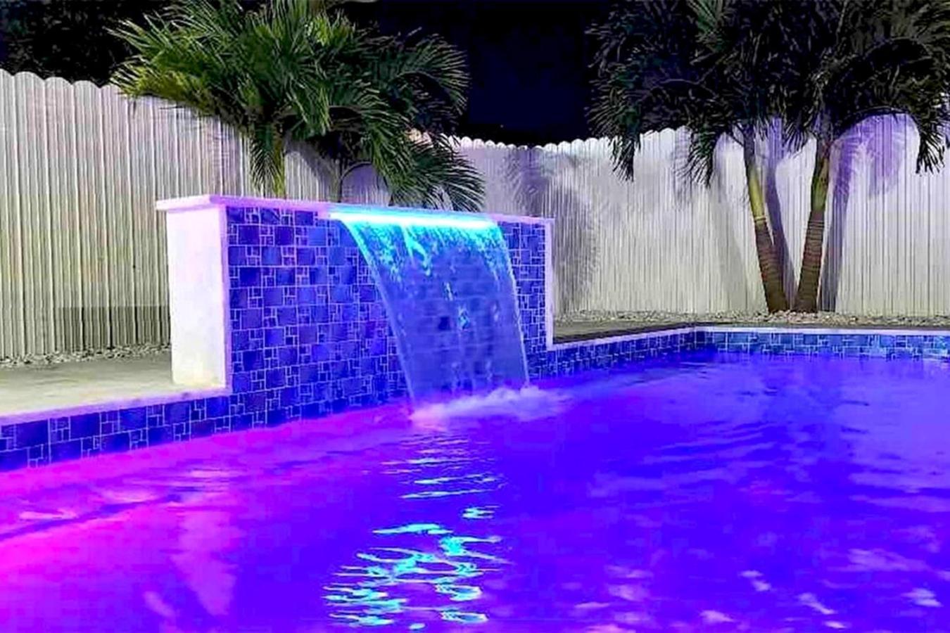 Holiday home Lux Backyard/heated Pool/everglades/speedway/keys!